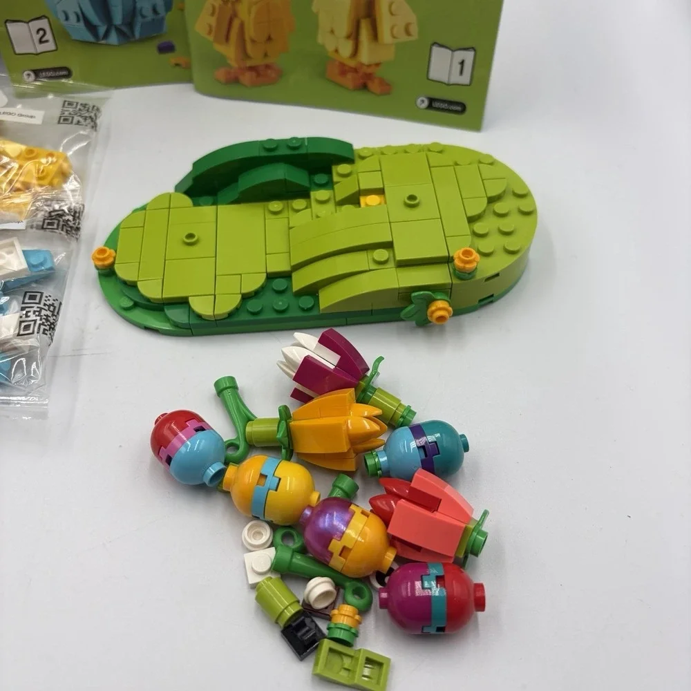 LEGO Easter Sets 40523 & 40527 Easter Rabbits & Easter Chicks Open And Assembled